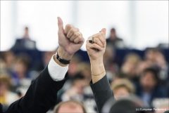 Work harder for gender equality, say MEPs_(c) European Parliament